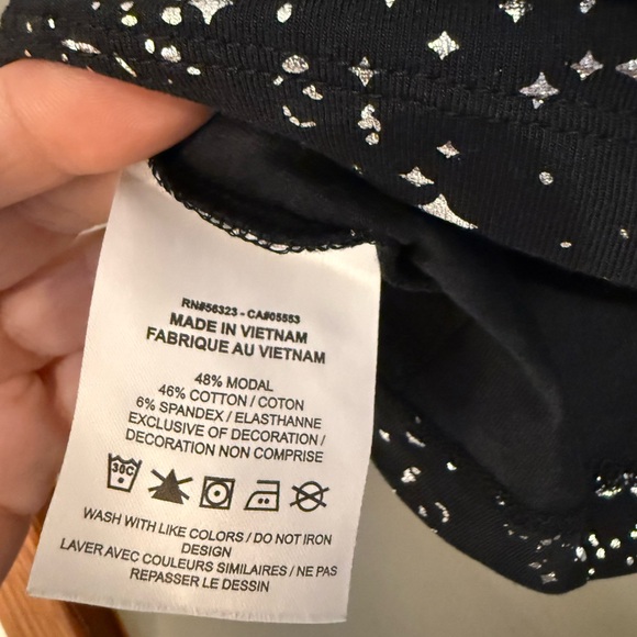 Nike Women's Short Sleeve Black and White crop top - Picture 6 of 6